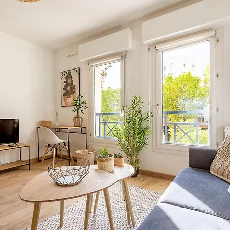 Apartmán Bright And Charming Next To The Tram